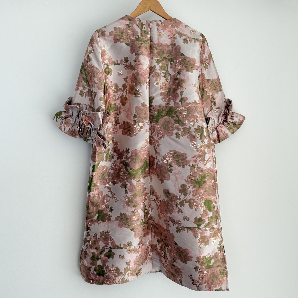 Abbey Glass Dress Medium Pink Bronwyn Floral Jacquard Ruffle Bell Sleeve Shift - Picture 4 of 9